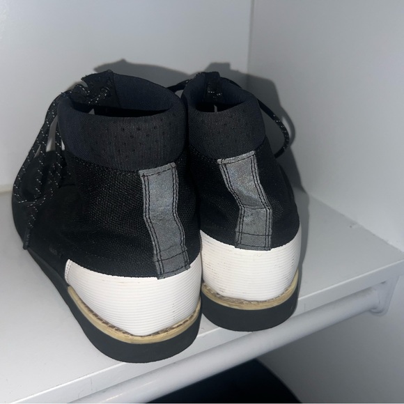 Black men’s size 12 vans winter boots - Picture 4 of 5